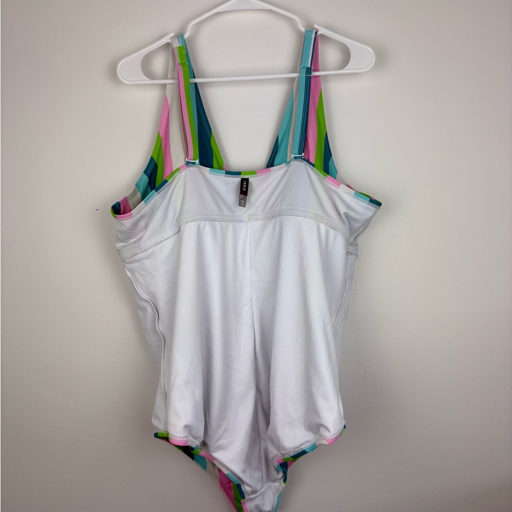torrid Wireless Striped V-Neck One-Piece Swimsuit Palm Springs Stripe - Picture 12 of 13
